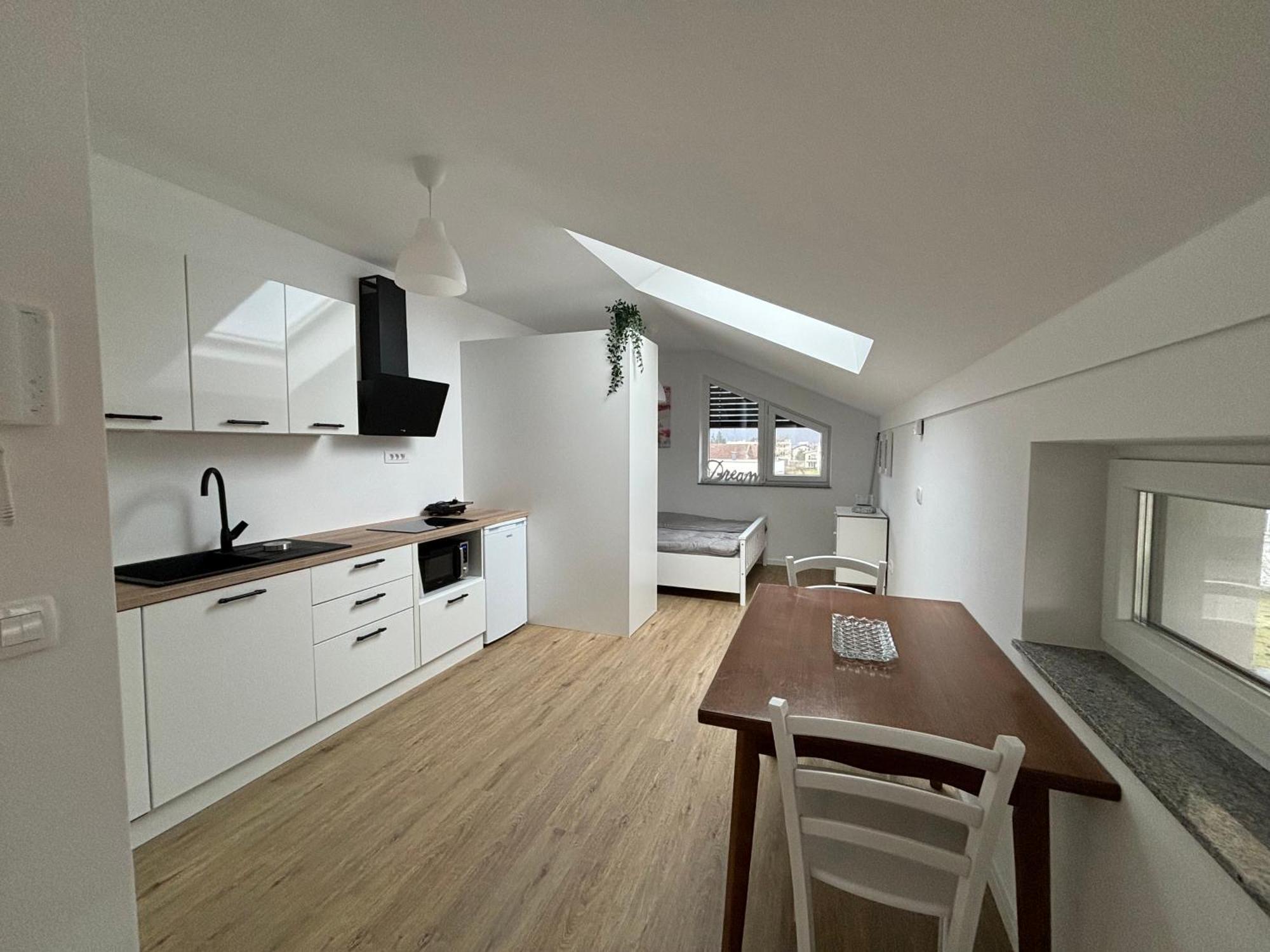 Apartmaji Cepon Ljubljana Exterior foto